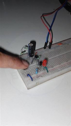 Monostable Multivibrator Using BJT or Transistor