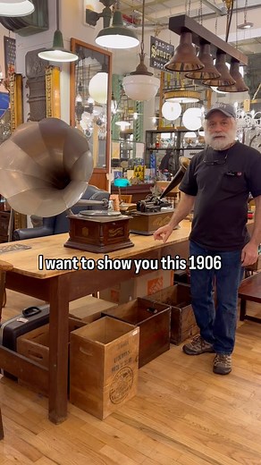 Circa 1906 Columbia Gramaphone! Price is $3200. DM or call 212-989-8814 to purchase. #oldegoodthings #antiquestore #newyorkcity #antiquefurniture #antiques #graphaphonerecords #graphaphone #phonograph #antiquerecordplayer #interiordesign | Olde Good Things