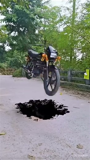 Splendor vs Street Bike 💥 | Power, Speed & Style Comparison Edit