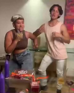 😆 De tal palo tal astilla @niurka.oficial gozando con sus nenes 👌 | El Gordo y La Flaca