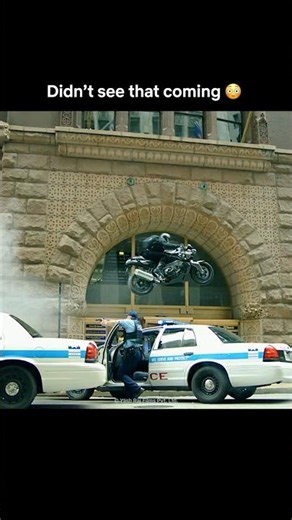 #AamirKhan Breaks Out Of A Van On A Bike & It’s PURE GOOSEBUMPS 🥶🔥 #Dhoom3 #ActionThriller