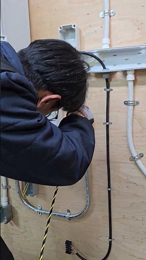 Easy wiring with fish tape #fish tape #Yobi wire #Electrical engineering #Sungeui Science and Tec...