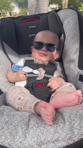 #fallbaby #dontgrowup #love #babyboy #love #cutebaby #rasberries