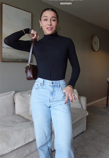 Every girl needs a good turtleneck bodysuit for the winter! Such a staple piece for layering and also super cute to wear on its own!! This one is affordable and great quality! #wardrobeessential #bodysuit #turtleneck #basictops #winteroutfits