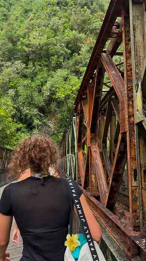 Liila_jb | #vlogs #vlog #reunion #vlogger #voyage #star #lilabonbon #cascade | Instagram