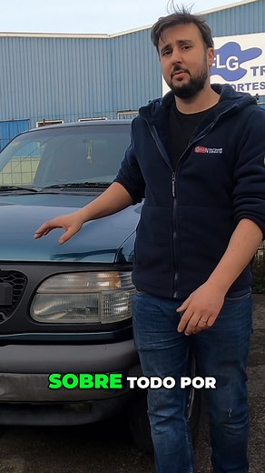 Este Iphone Explorer 4000 gasolina con parrilla Raptor ha sido completamente pintado y se le ha hecho la distribución por cadena. ITV pasada hasta 2026. ¡Listo para recorrer 200,000 km sin preocupaciones! El único detalle es el cuadro, pero por lo demás, ¡es una joya! ¿Qué opinas? #CochesAmericanos #IphoneExplorer4000 #Oportunidad #CochesSegundaMano #MotorGasolina | Syncar Automotive.