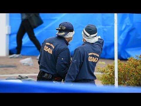 警察官が男に刺され重傷「拳銃を奪われた」