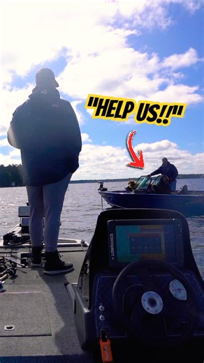 They COULDN’T Catch a Fish… So I Helped! 😎🎣 #fishing