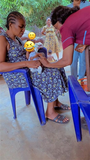 They wan use 3 shots of immunization finish my pikin 😭😭😭😭😩😩😩#postpartum #girlmom #immunization