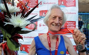 82-year-old Ed Whitlock completes marathon in 3:41:58 - a world record