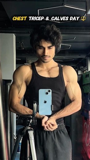 Chest Tricep & calves day | New laptop unboxing 💻