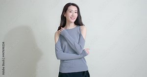 Beautiful young woman,4K