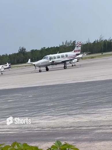 1981 PIPER NAVAJO CHIEFTAIN #planespotting #aviationchannel #piper