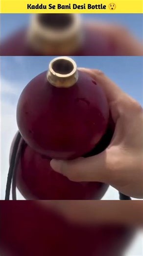 Kaddu Se Bani Desi Bottle 😲”#KadduBottle #DesiJugaad #VillageLife#shortfeed #viral