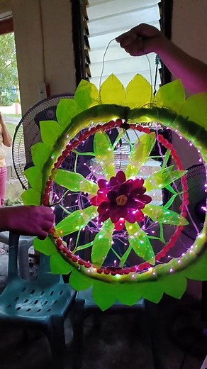 34K views · 273 reactions | Ito na yung maliit na parol made of indigenous and recycled materials. Very simple talaga. The result of collaboration and efforts of Campo ES Teachers and supportive parents. Our entry for lantern making at Pagdadapunan Festival 2025 #RecycledMaterials #indigenousmaterials #lanternmaking #CollaborationMatters #christmaslantern | Jovelyn Callo | Facebook
