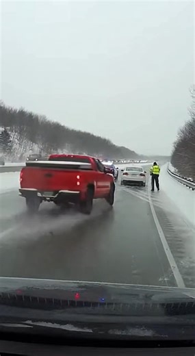 Car Loses Control on Icy Hill and Slams Into Vehicles at Bottom Pittsburgh, PA — A routine winter drive turned destructive when a car lost traction on an ice-covered hill and slid uncontrollably downhill, crashing into multiple vehicles stopped at the bottom as drivers watched helplessly. Footage from the scene shows the car drifting sideways as it descends, tires locked and spinning uselessly on the frozen pavement. Despite attempts to steer, the vehicle continues accelerating downhill, unable 