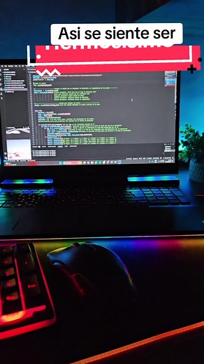 Bueno, entre mas RGB mas chambeo 😅 #Dev #engineering #humor #esperanza #softwareengineer #SQL #software #programming #office