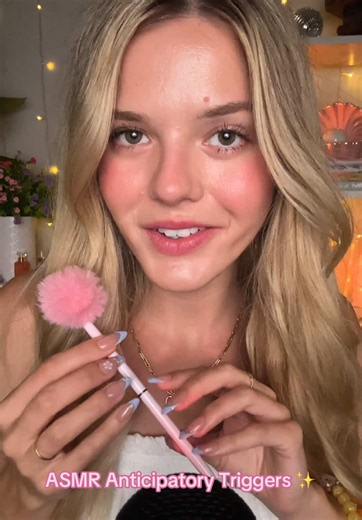 do you like this trigger style?? #asmr #asmrsounds #asmrvideo #asmrtriggers #sleep