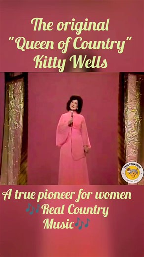 👑 The Original Queen of Country Music, Kitty Wells 👑 The 1st female Country artist with a #1 hit A true pioneer for women, Kitty paved the way for women to become (Country) singers in this Country.... Wells was known for her "answer-songs" such as "It wasn't God who made honky tonk Angels", which was a rebuttal to the song "The wild side of Life" by Hank Thompson..... And also "I'll always be your Fraulein" 🎶 Real Country Legend 🎶 #kittywells #countrymusicfans #fypシ #CountryMusicHistory #leg