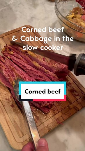 Slow Cooker Corned Beef Recipe with Cabbage, Potatoes & Carrots