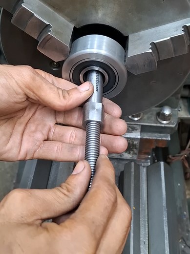 DIY Bearing Puller: Lathe Machining for Mechanics