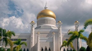 Clouds and the Omar Ali Saifuddien Mosque in Bandar Seri Begawan in Brunei