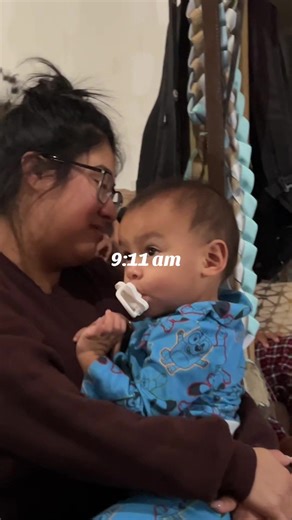 Guessing what time my brother gets here for christmas 🤣🎄 #fypシ #christmas #morning #gifts #brothers