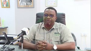 Engineer develops Floating Hydro Kinetic Turbine By Wilson Mulinda An engineer has developed a floating Hydro Kinetic Turbine which is able to generate electricity using surface water velocity. The turbine is able to generate electricity from 5 kilowatts up to1 megawatts. Heavy Duty Solutions Chief Executive Officer, BRIAN NGOMA says the initiative was developed to cushion the impact of load shedding in the mining and agricultural sector. Mr. NGOMA says the turbine is also a result of technologi