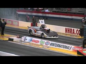 2011 NHRA Winternationals Super Gas Round 1