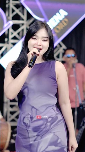 P P apa? 👀 #gadismaniskalimantan #lailaayu #dangdut #beranda