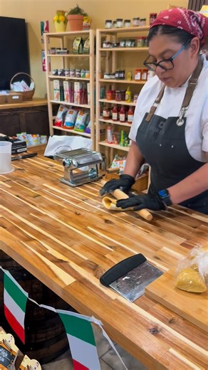DYK? Ciao Bella Market in Perry offers experiences, including pasta making courses! Guests who visit the market today have the opportunity to watch a live demonstration of Chef LeeAnn making fresh Pasta alla Chitarra 🇮🇹 Learn More: @ciaobellamarketga | ciaobellamarket.com 📍: 1009 Northside Drive, Perry, GA 31069 | Visit Perry