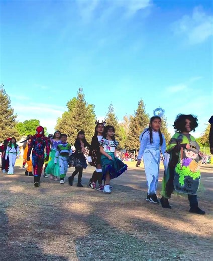 Jhele’s 2nd Grade Halloween Parade! October 31, 2022