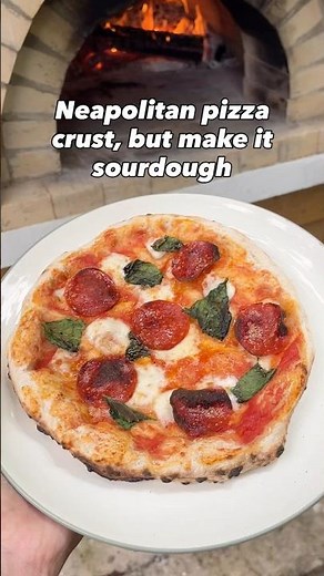 Super easy sourdough Neapolitan pizza crust recipe 🍕 #sourdoughrecipe #sourdough #homemadepizza