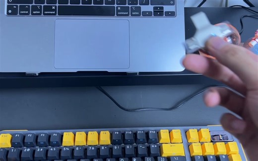 如何给U盘制作一个游戏系统插，插在电脑上就能随时随地运行游戏