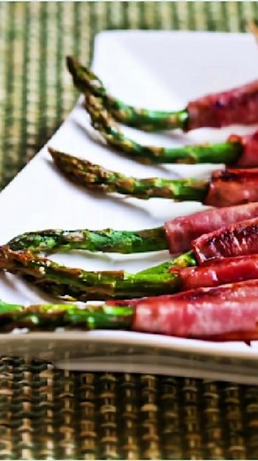Asparagus Wrapped in Ham is a treat for a low-carb appetizer to nibble on while you’re watching the game or enjoying a holiday party. 🎄 View recipe linked in the first comment. #asparagusham #gamedayappetizer #holidayappetizers #keto #appetizer #ketoappetizer #lowcarbappetizer #asparagus #ham #partyappetizers | Kalyn's Kitchen