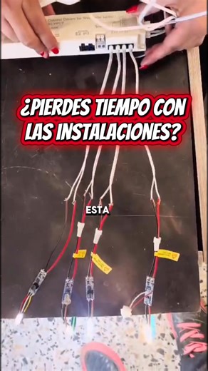 Nuestra fuente de alimentación de 12V con 10 salidas es perfecta para conectar múltiples sensores en instalaciones de perfiles. Ofrece una distribución eficiente y segura de energía, optimizando el funcionamiento de tus sensores con estabilidad y fiabilidad. Ideal para proyectos de iluminación y automatización de perfiles, garantiza un rendimiento superior en cada conexión. Voltaje 12V – 5Amp Amperaje 10Amp Medidas 19*5.6*2.1cm Wsp. 3209864527 - 3195351339 Cra. 94i # 85-73 Quirigua Bogotá- Colom
