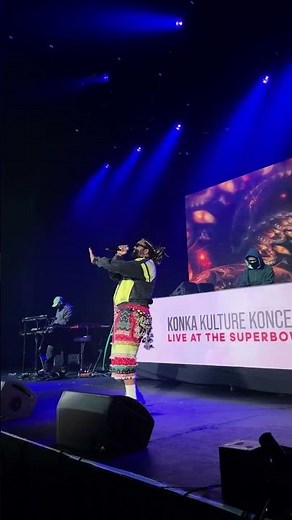Sjava live on stage at the Konka Kulture Koncert