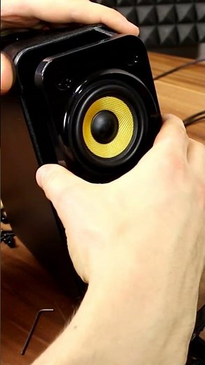 Take a part Creative t20 speakers