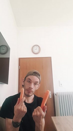 Howlin Mad Murdock (@howlinmadmurdock2305)’s videos with Originalton - Vrancesco Totti