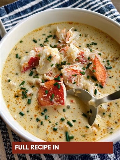 Creamy Crab Soup with Old Bay & Butter 🦀🥣 This cozy comfort food winner is buttery, bold, and soul-warming! 📝 Ingredients : 1 pound lump crab meat 4 tablespoons unsalted butter 1 onion, diced 2 cloves garlic, minced 4 cups seafood or chicken broth 1 1/2 cups heavy cream 1 tablespoon Old Bay seasoning 1/2 teaspoon black pepper 1 tablespoon chopped chives (plus more for garnish) Optional: crushed red pepper flakes for heat 🍽️ How to Make It: 1️⃣ Sauté for Deep Flavor: In a large pot, melt butt