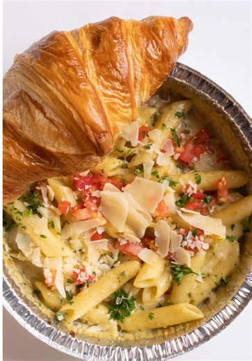 Pick some friends and pick up some pasta with our Pasta Night Bundle, perfect to feed your whole group 🤩🍝 Order now at the link in our bio and get $10 off with code FAMILY10 Valid for $10 off a Family Meal Bundle on online orders placed online 1/20/2026 only. Valid at participating locations only. Limit one use per guest. Not valid with any other offer or discount. #laMadeleine #TakeOutTuesday #CaesarSalade #DinnerIdeas #PastaAndSalad