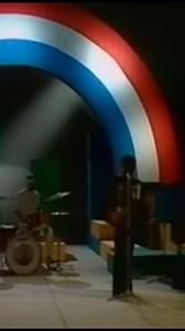 Manfred Mann’s Earth Band - Spirits In The Night - 19-09-1975 • TopPop “Spirit in the Night” is a song written and originally recorded by American singer-songwriter Bruce Springsteen for his debut album Greetings from Asbury Park, N.J. (1973). It was also the second single released from the album. A cover version performed by Manfred Mann’s Earth Band using the title “Spirits in the Night” was released on the album Nightingales and Bombers and as a Top 40 single. #manfredmannsearthband #spiritin