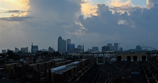 Video shows Florida officer punching a Black man during a traffic stop
