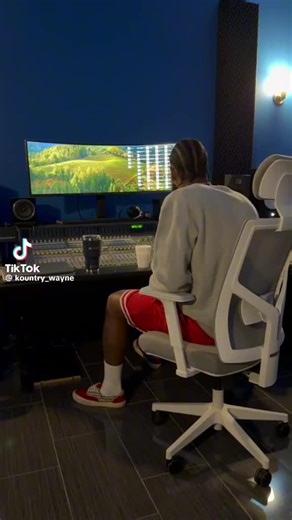 LORAPERSON51Butterfly (@loraperson51)’s videos with original sound - LORAPERSON51Butterfly