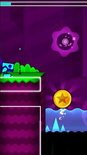 Playing geometrical dominator in geometry dash lite