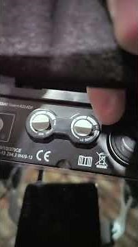 What are the buttons on the self-closing welding mask for, how to adjust the mask
