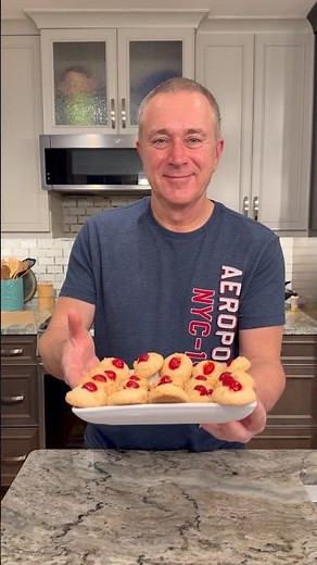 Sicilian #almond #cookies, crispy on the outside and chewy in the middle. #recipe #baking