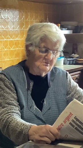 Un jeune, une vieille... la télécommande - la série #humour