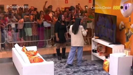 O quarto branco não pode ter fudido a cabeça dela tbm não gente?Sei lá... Aquilo lá foi tortura e cada um lida de uma forma.#BBB26