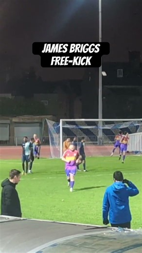 James Briggs bends free-kick around wall ⤴️🚀